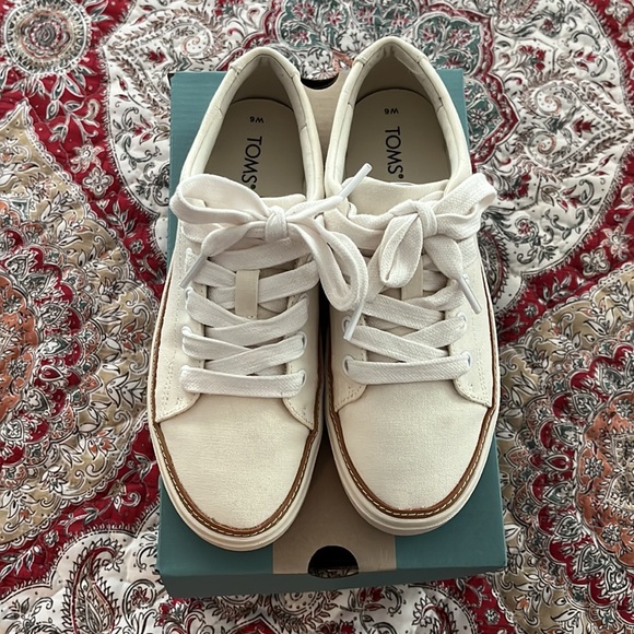 Toms Birch Canvas || size 6 - Picture 4 of 4